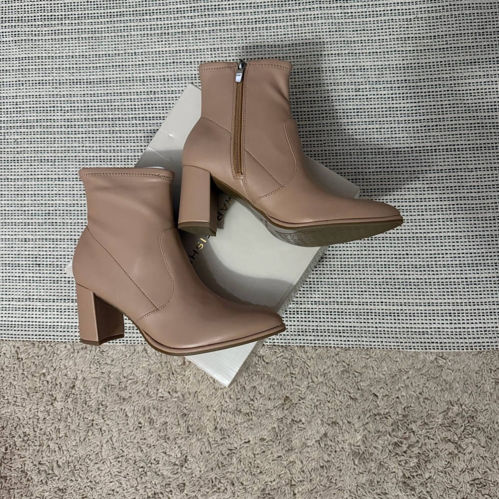 NWT Marc Fisher Dusty Pink Ankle Boots